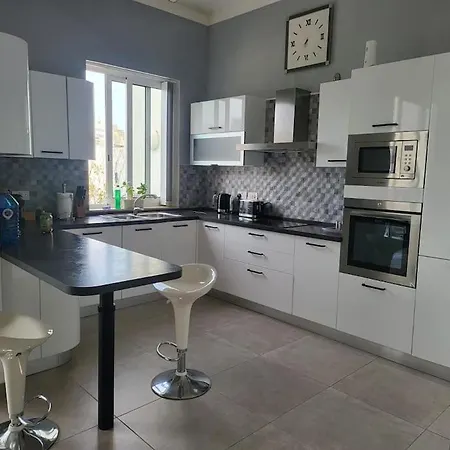 Awesome Balluta Bay View Lejlighed